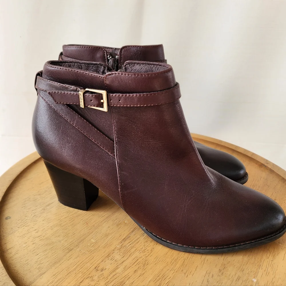 Vionic Upton Brown Ankle Boots